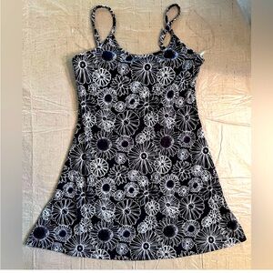 S O Sundress Black with White Floral EUC
Sz S